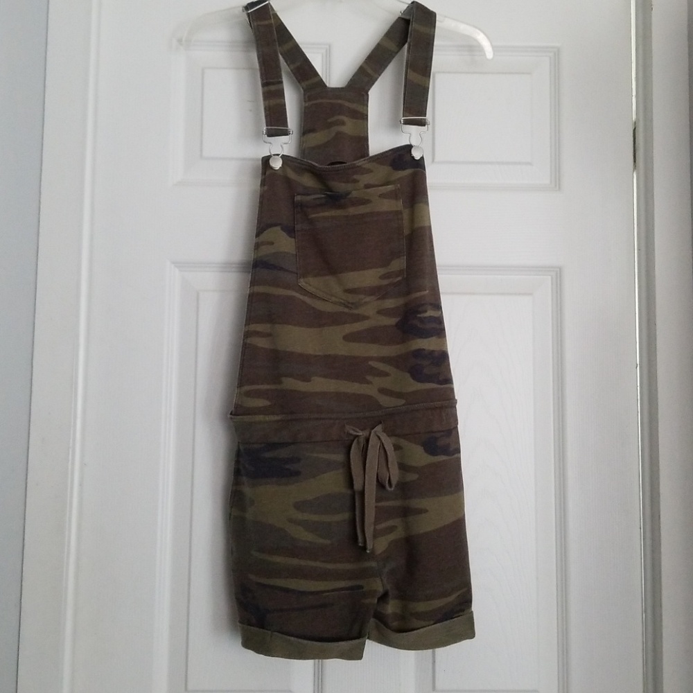 Z supply camo overall shorts